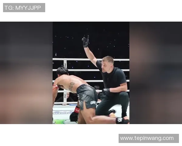 我国“神龙”刘梦阳对决ONE羽量级泰拳冠军达万猜,争锋剧烈! 我国“神龙”刘梦阳对决ONE羽量级泰拳冠军达万猜,争锋剧烈!